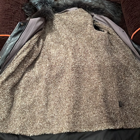 Magnificent winter coat! - Picture 9 of 11